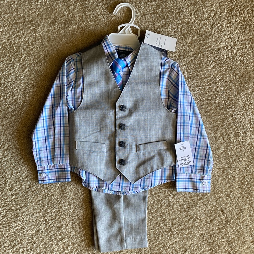 4 piece boys Matching suit set
